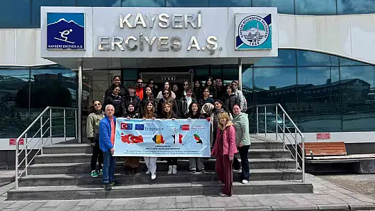 Erciyes, Romanya ve Karayipler'den gelen gençleri hayran bıraktı