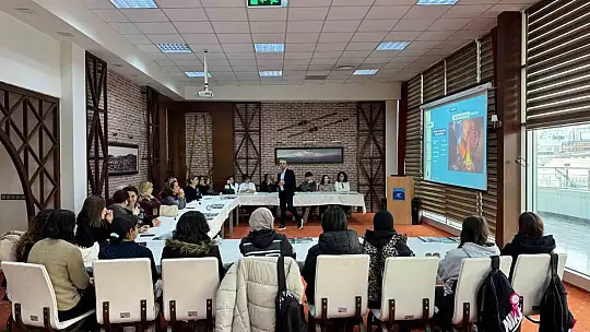 Erciyes, Romanya ve Karayipler'den gelen gençleri hayran bıraktı