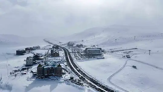 Erciyes sömestirin ilk hafta sonunda 250 bin kişiyi ağırladı