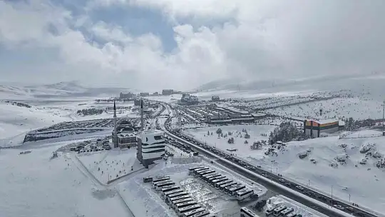 Erciyes sömestirin ilk hafta sonunda 250 bin kişiyi ağırladı