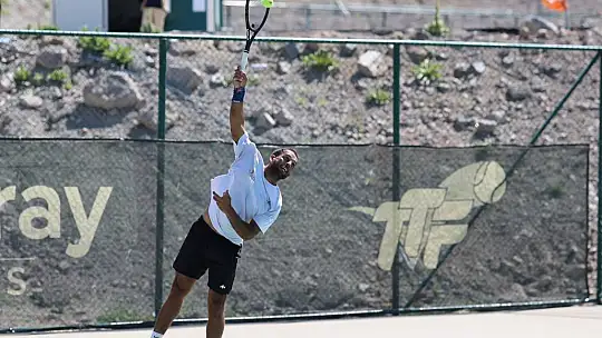 Erciyes'te 52 ülkeden bin tenisçi Dünya Tenis Turu'nda ter döktü