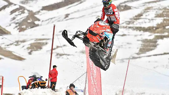 Erciyes'te Dünya Kar Motosikleti Şampiyonası heyecanı başladı