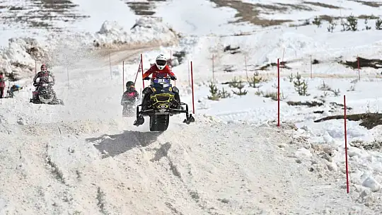 Erciyes'te Dünya Kar Motosikleti Şampiyonası heyecanı başladı