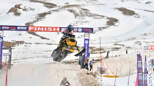 Erciyes'te Dünya Kar Motosikleti Şampiyonası heyecanı başladı