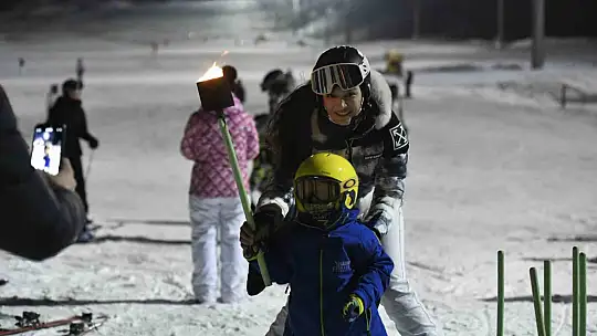 Erciyes'te gece kayağı başladı