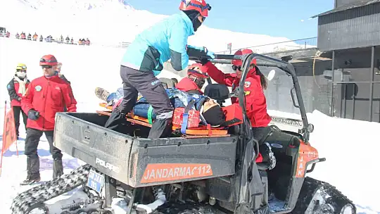 Erciyes'te gerçeği aratmayan çığ tatbikatı