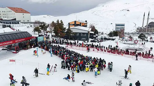 Erciyes'te hafta sonu yoğunluğu