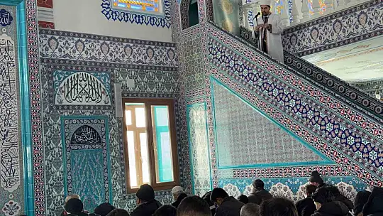 Erciyes'te iki hutbe birden