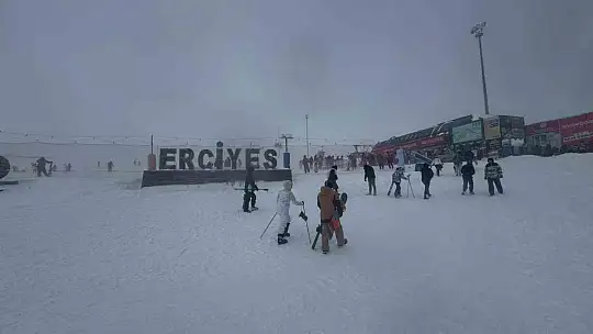 Erciyes'te kar kalınlığı 130 santime ulaştı