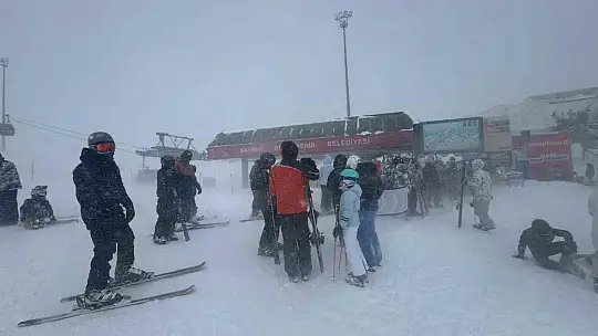 Erciyes'te kar kalınlığı 130 santime ulaştı