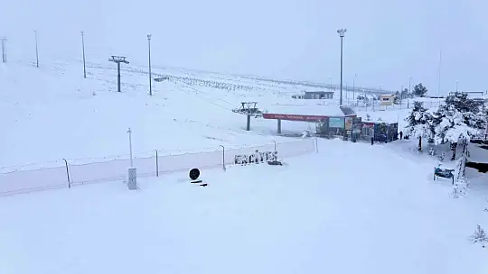 Erciyes'te kar kalınlığı 50 santimi buldu, hazırlıklar hızlandı
