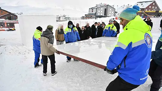 Erciyes'te kar uluslararası sanata dönüşecek