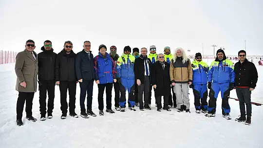 Erciyes'te kar uluslararası sanata dönüşecek