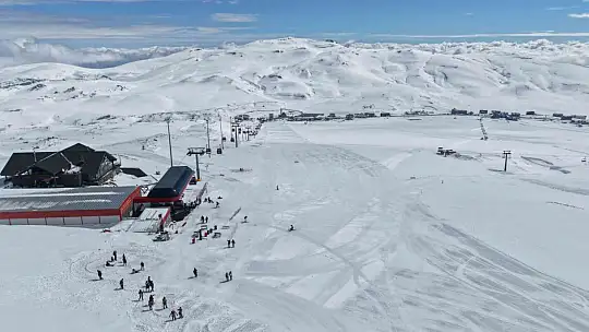 Erciyes'te kayak keyfi nisanda da sürecek