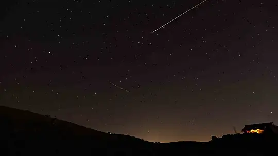 Erciyes'te Perseid Meteor Yağmuru görsel şölen oluşturdu