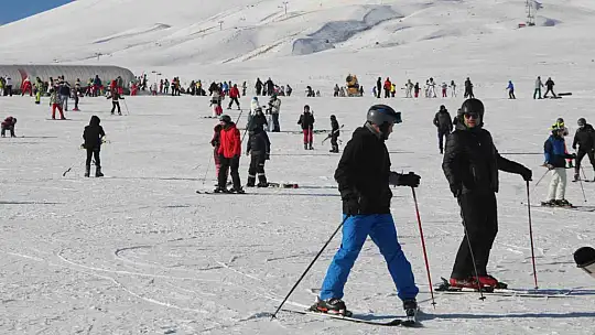 Erciyes'te sömestir yoğunluğu