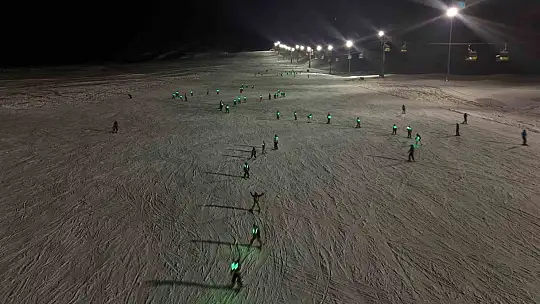 Erciyes'te spor şenliği ve gece kayağı