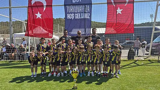 Erciyes'te Talas zirvesi: iki kupa birden