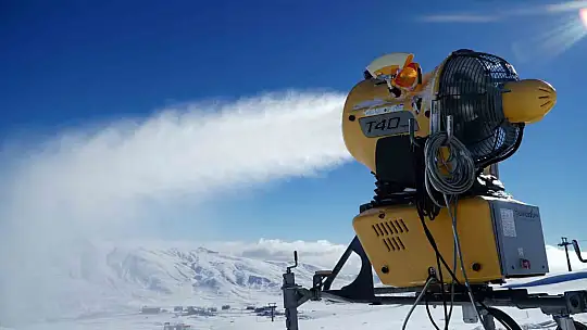 Erciyes'te Türkiye'nin en gelişmiş yapay karlama sistemiyle pistler sezona hazırlanıyor