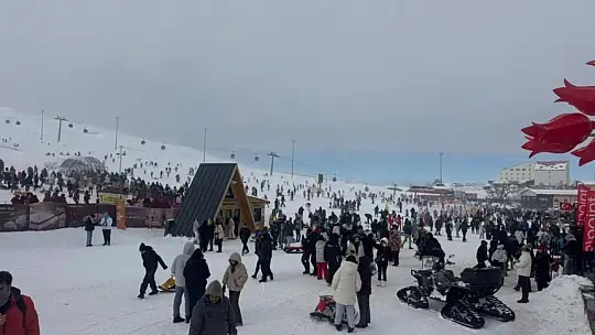 Erciyes'te ziyaretçi hedefine sezon bitmeden ulaşıldı