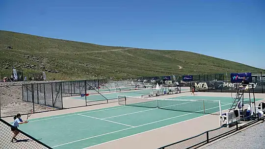 Erciyes'teki Dünya Tenis Turu'nda finaller pazar günü oynanacak