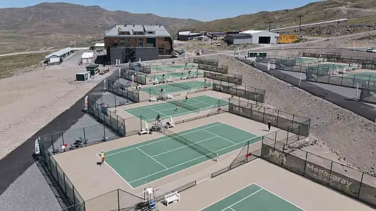 Erciyes'teki Dünya Tenis Turu'nda finaller pazar günü oynanacak