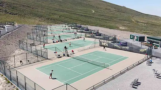 Erciyes'teki Dünya Tenis Turu'nda finaller pazar günü oynanacak