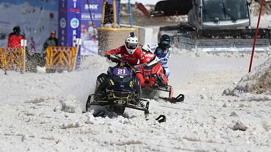 Erciyes'ten yükselen kar motorlarının sesi, tüm dünyaya duyuldu