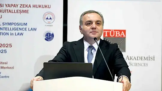 Erciyes Üniversitesi'nde 'Uluslararası Yapay Zeka Hukuku ve Hukukta Dijitalleşme Sempozyumu' düzenlendi