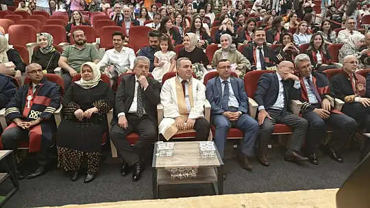 Erciyes Üniversitesi Tıp Fakültesi 51. dönem mezunlarını verdi
