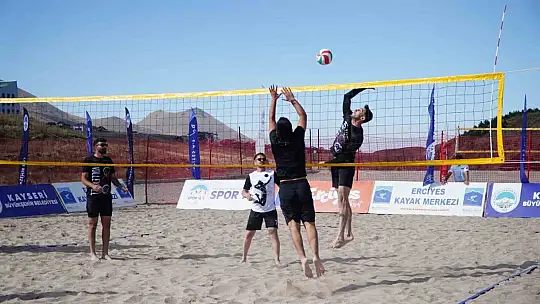 Erciyes, voleybol tutkunlarını buluşturacak
