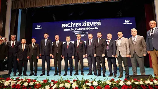 Erciyes Zirvesi-1 Kayseri'de yoğun katılımla gerçekleştirildi