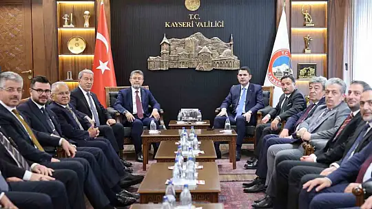 Erciyes Zirvesi-1 Kayseri'de yoğun katılımla gerçekleştirildi