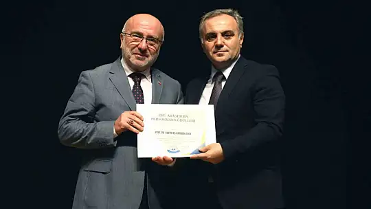 ERÜ'de '2024 Yılı Araştırma Performansı Değerlendirme Toplantısı ve Ödül Töreni' düzenlendi