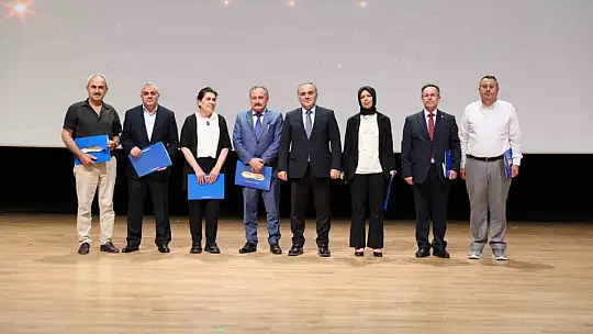 ERÜ'de '2025 Başarı Ödül Töreni' düzenlendi