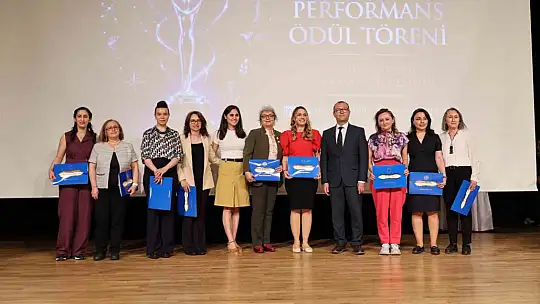 ERÜ'de '2025 Yılı Araştırma Performans Ödül Töreni' düzenlendi