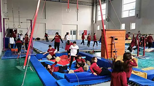 ERÜ'de 'Kampüsün Neşesi Miniklerle Birlikte Sporla Tanışıyorum' etkinliği