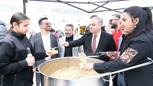 ERÜ'de 'YDYOFEST' düzenlendi