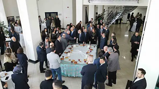 ERÜ'de bayramlaşma töreni düzenlendi