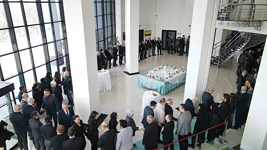 ERÜ'de bayramlaşma töreni düzenlendi