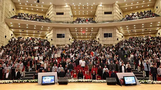 ERÜ'de yeni öğrencilere tanışma programı düzenlendi