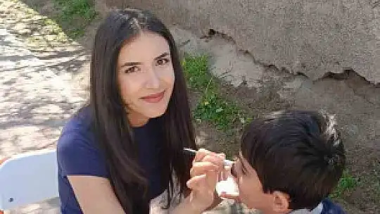 ERÜ'den 'Bir gün değil, her gün sizinleyiz' etkinliği