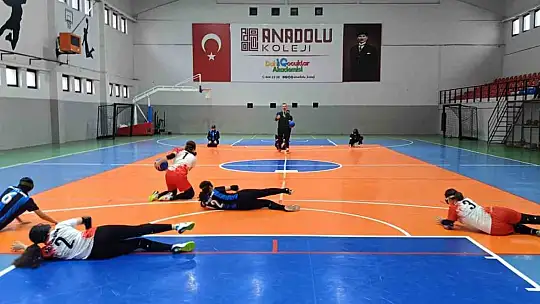 ERÜ'den görme engelli sporcular ile anlamlı etkinlik