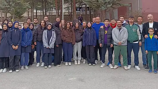 ERÜ'den Yahyalı'da 'Spor yap zinde kal' etkinliği