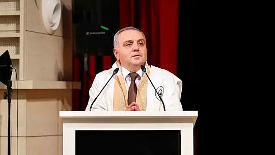 ERÜ Diş Hekimliği Fakültesi 17. dönem mezunlarını verdi