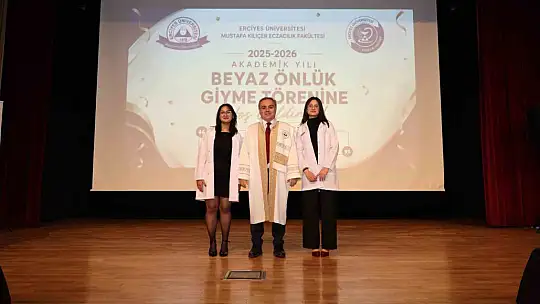ERÜ Eczacılık Fakültesi'nde 'Önlük Giyme Töreni' düzenlendi