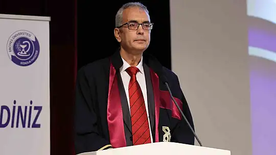 ERÜ Eczacılık Fakültesi'nde 'Önlük Giyme Töreni' düzenlendi