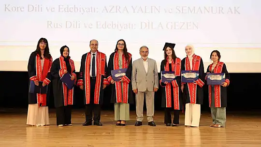 ERÜ Edebiyat Fakültesi'nde 450 öğrenci mezun oldu