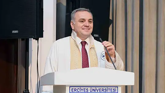ERÜ Fen Fakültesi 2024-2025 mezunlarını verdi