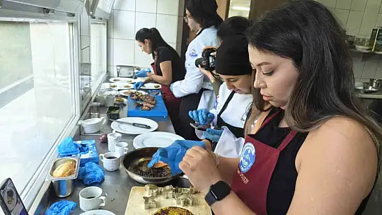 ERÜ Gastronomi Bölümü'nde dersler yemek yarışması ile başladı